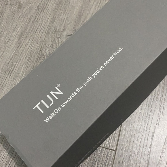 Slippers - Picture 5 of 6